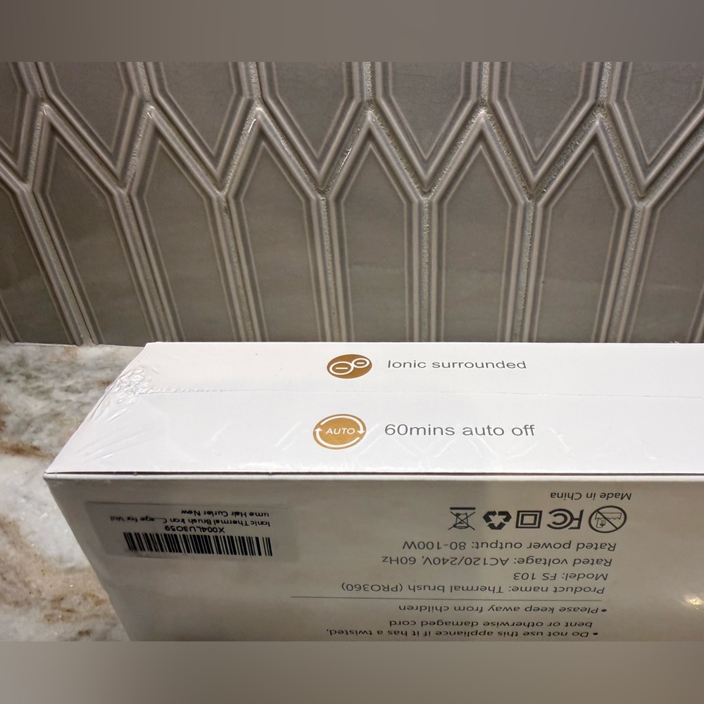 Ionic Thermal Brush Curling Iron Brush 1.5 In - Picture 4 of 10